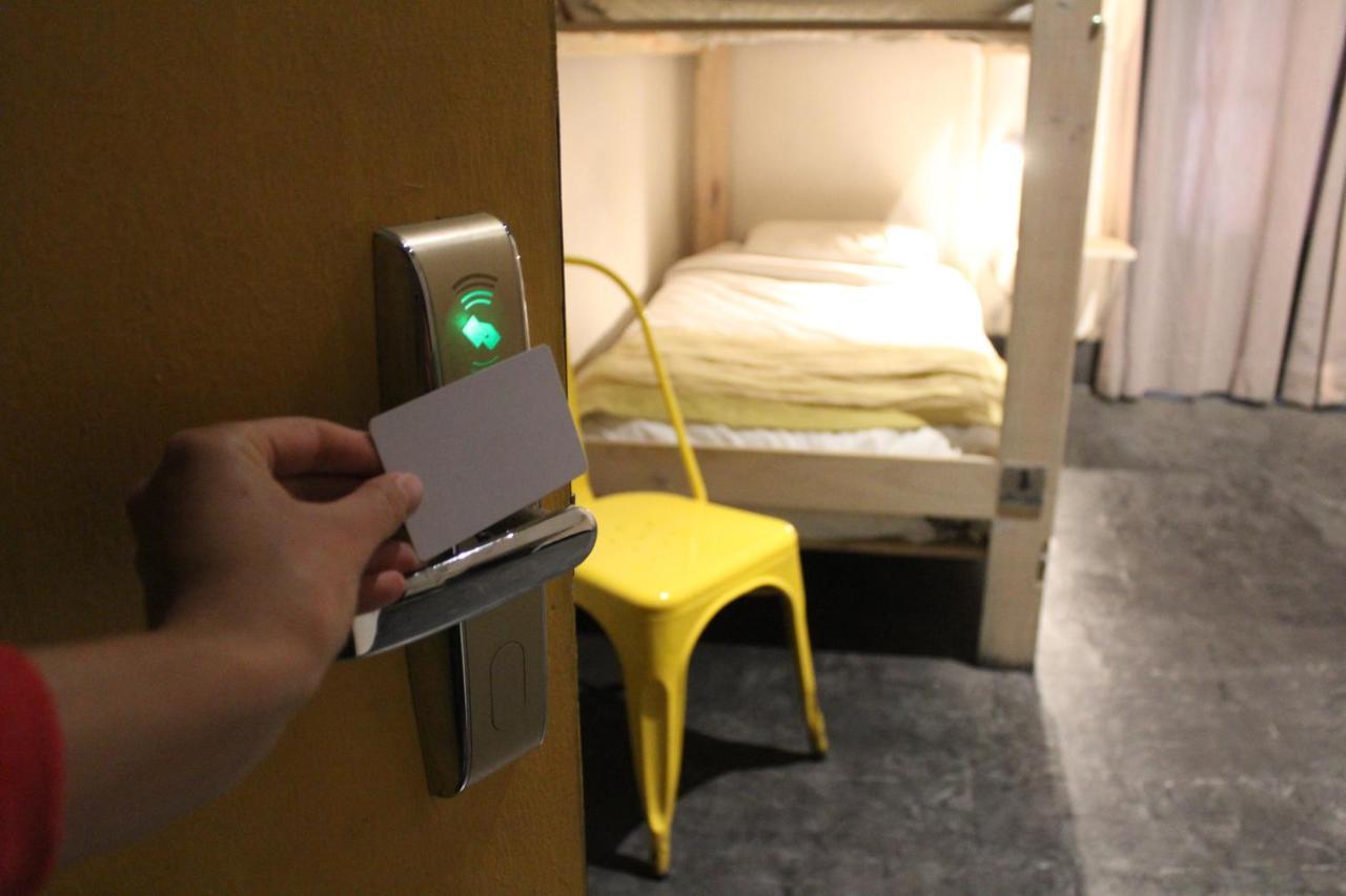 Quarto Duplo com Banheiro Privativo Externo